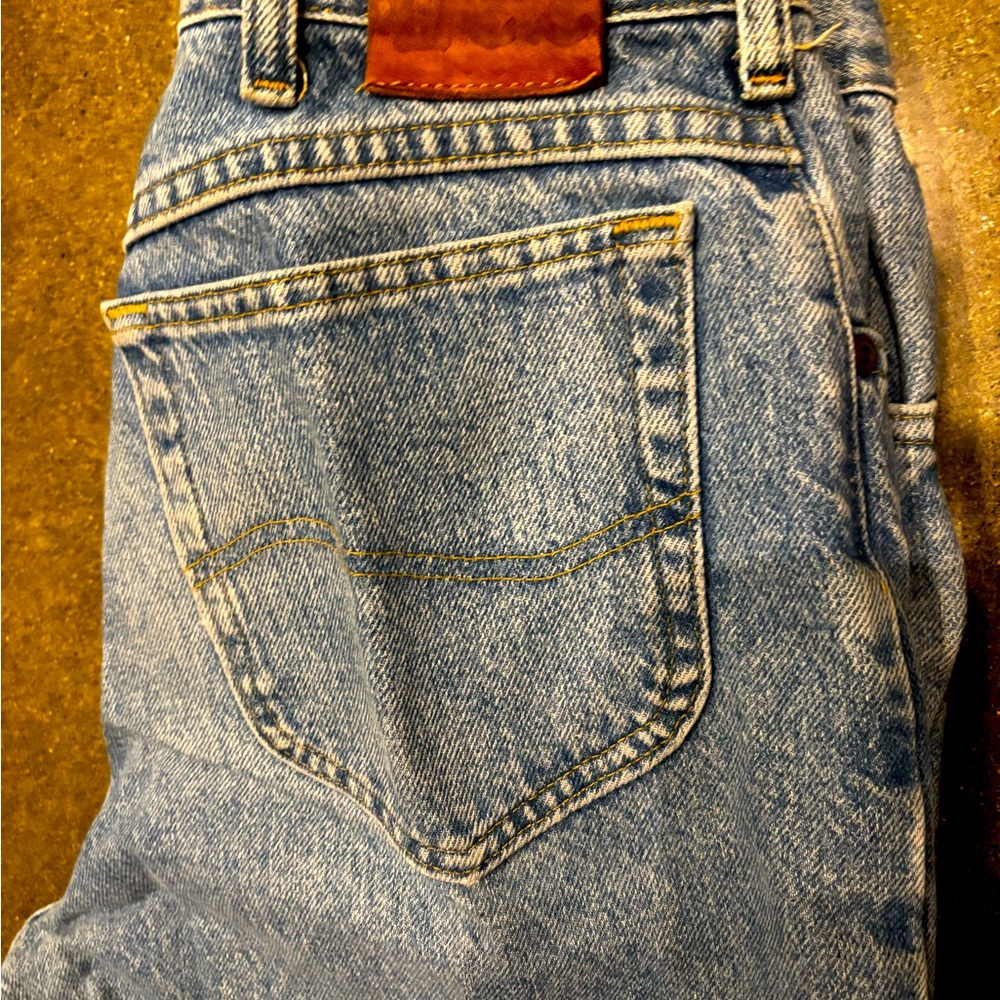 Lee Riders stone wash Jeans
Men -Size? See photos
Good condition